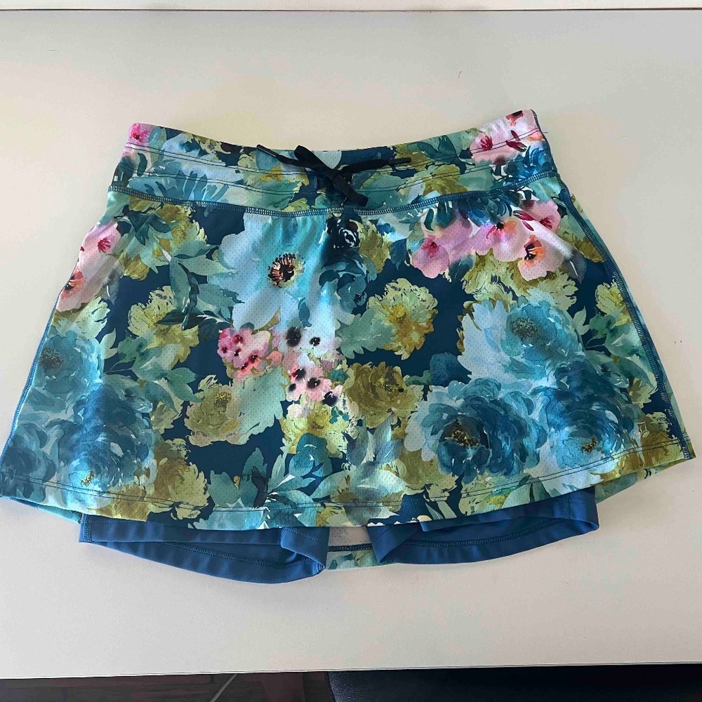 Skirt Sport running/walking/tennis athletic skort beautiful colors size M